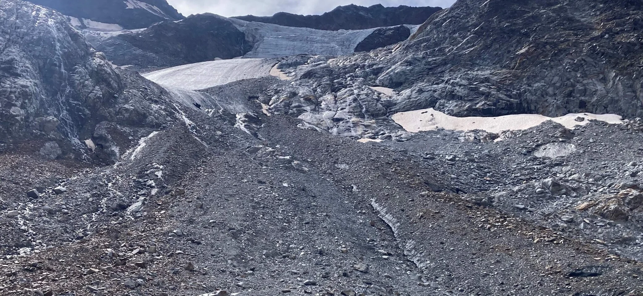 Der Sexegertenferner ist der traurige Rekordhalter: Minus 227,5 Meter hält der Gletschermessdienst des Österreichischen Alpenvereins für die vergangene Messperiode fest. | © ÖAV/Bernd Noggler