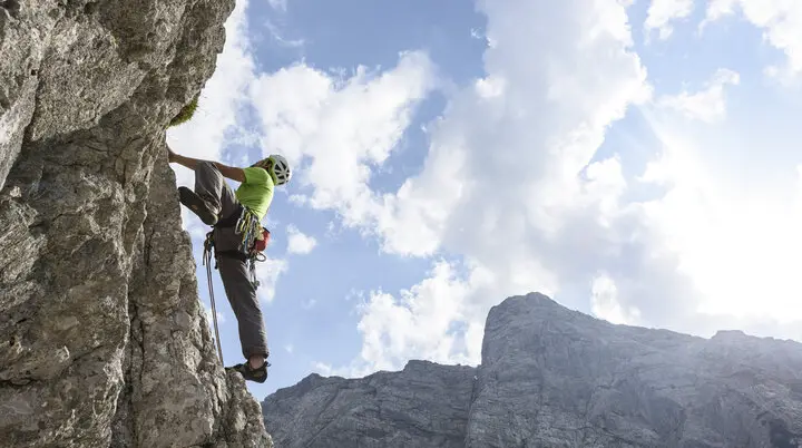Outdoor-Klettern am Fels | © DAV/Wolfgang Ehn